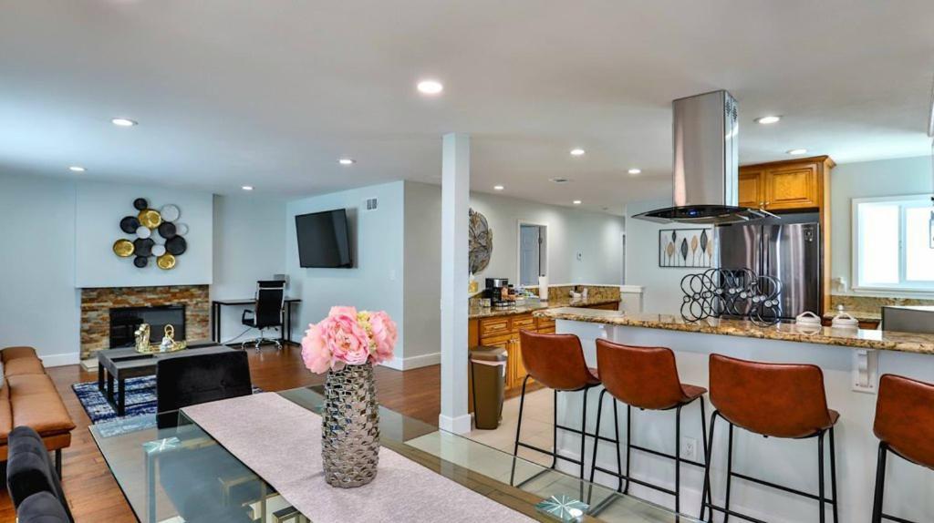 H&H Modern Lux 4Bd 1 King Suite 3 Queen Socal Disney Westminster Exterior foto