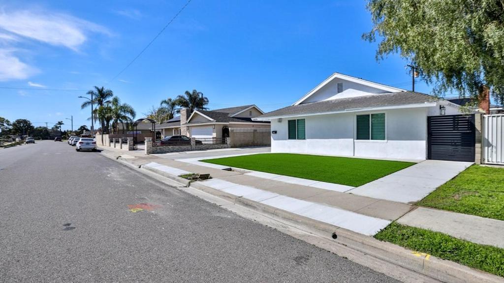 H&H Modern Lux 4Bd 1 King Suite 3 Queen Socal Disney Westminster Exterior foto
