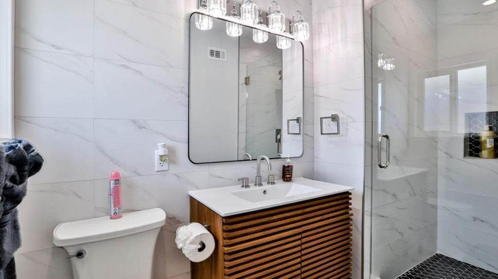H&H Modern Lux 4Bd 1 King Suite 3 Queen Socal Disney Westminster Exterior foto