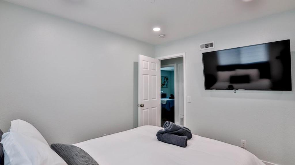 H&H Modern Lux 4Bd 1 King Suite 3 Queen Socal Disney Westminster Exterior foto