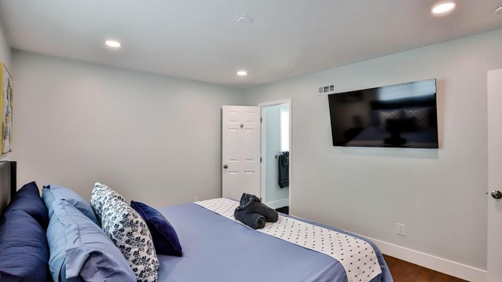 H&H Modern Lux 4Bd 1 King Suite 3 Queen Socal Disney Westminster Exterior foto