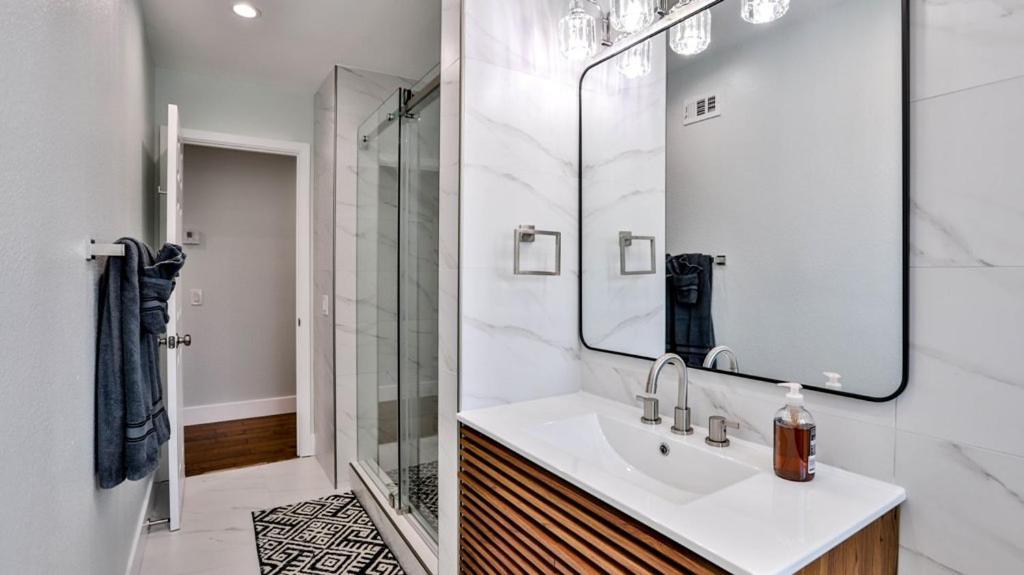 H&H Modern Lux 4Bd 1 King Suite 3 Queen Socal Disney Westminster Exterior foto